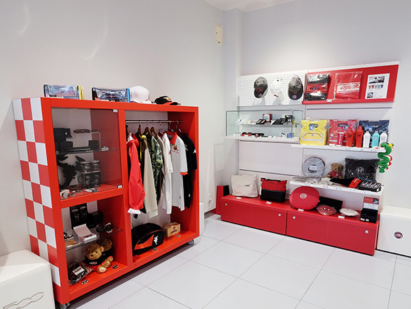 アバルト西名古屋