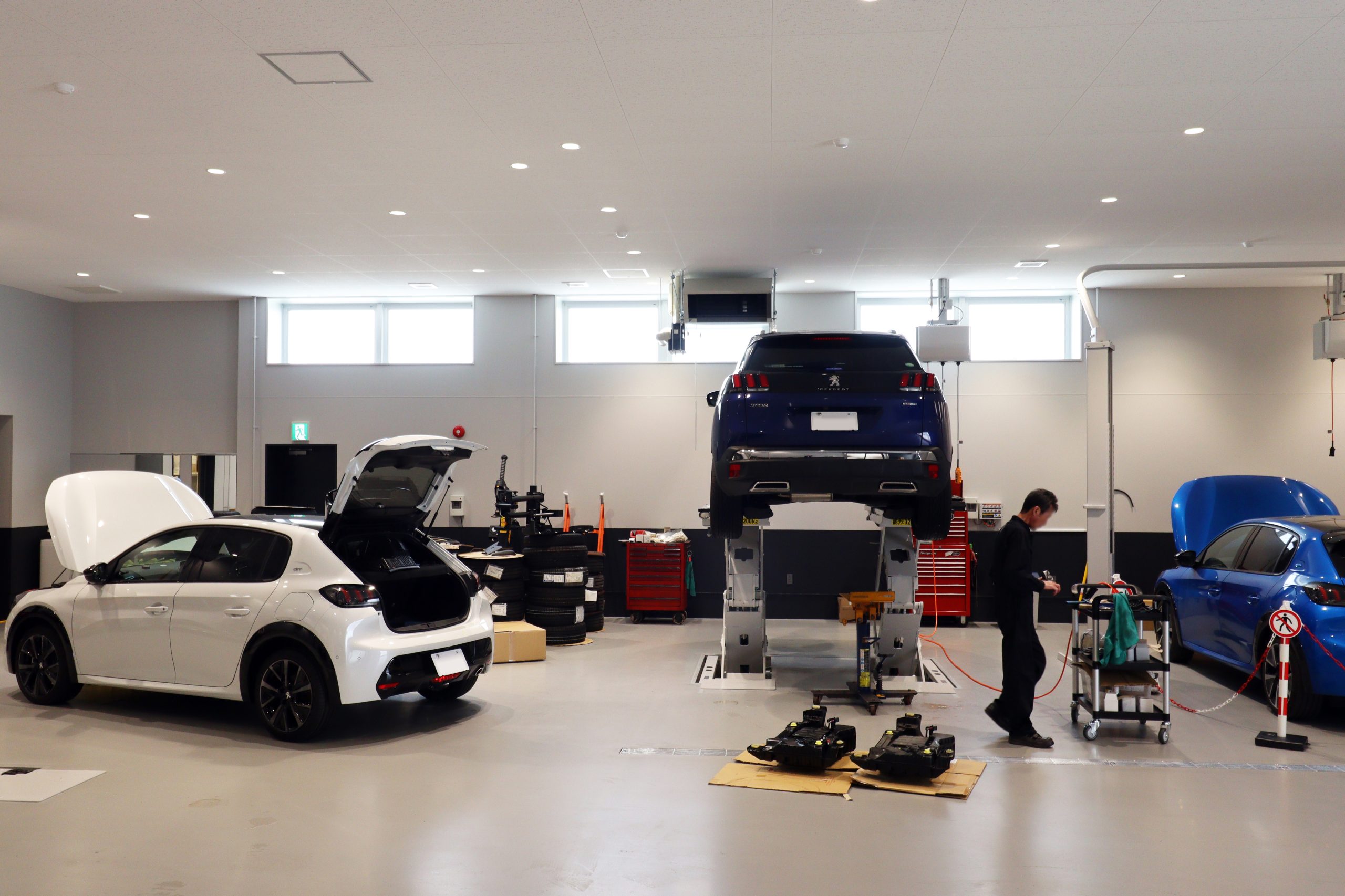 プジョー三重津