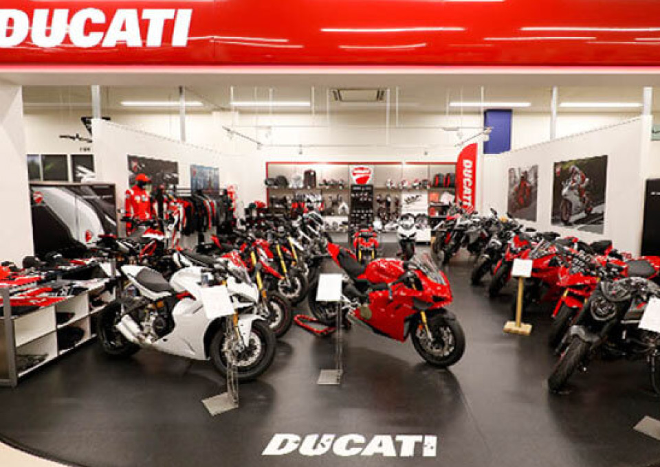 ドゥカティ in モトスクエア名古屋